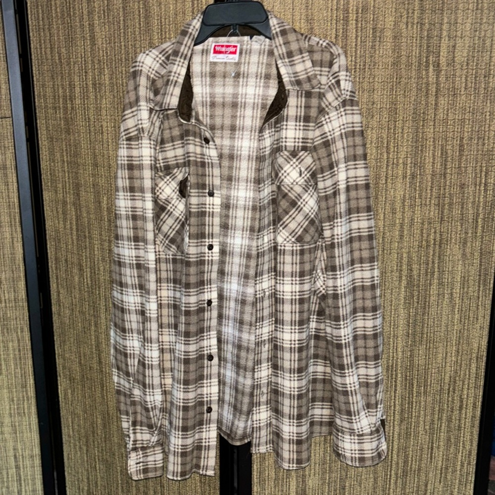 Brown/tan thick Wrangler flannel